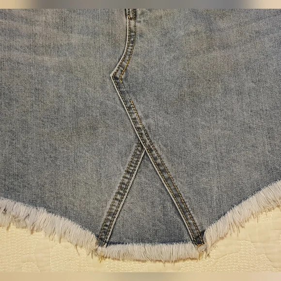The Fated denim mini skirt size 6 - Picture 5 of 8